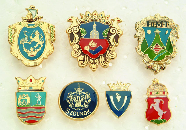 vert, tzzomnc, festett, plasztikus kitzk, jelvnyek